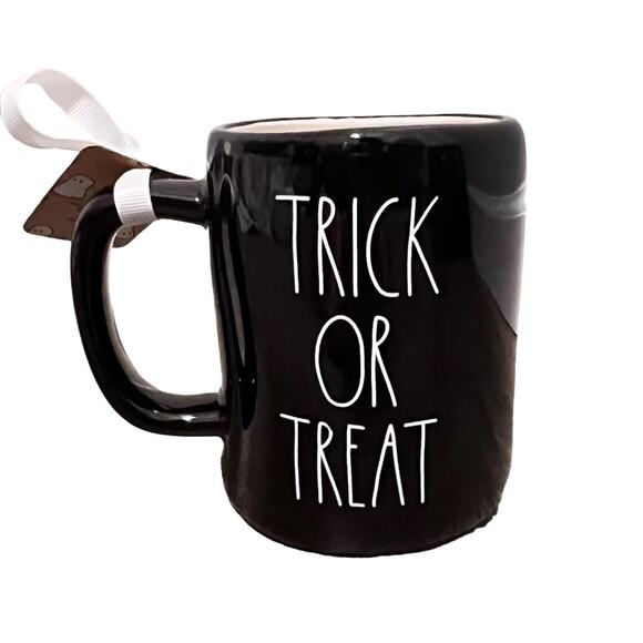 2024 Rae Dunn X Snoopy & Woodstock Mummies “Trick Or Treat” Double Sided Mug - Picture 2 of 7